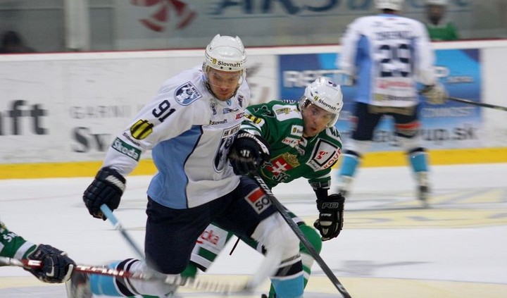 Samir dostal rok, hrať nemôže do Vianoc 2012